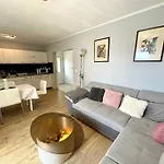 Apartament In 50805 *