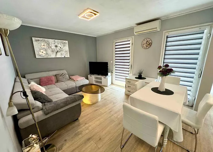 In 50805 Apartment Crikvenica